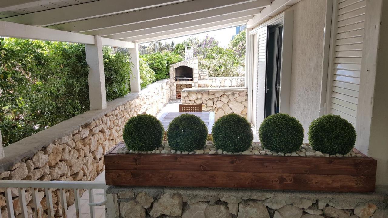 Studios Emma Novalja Exterior foto